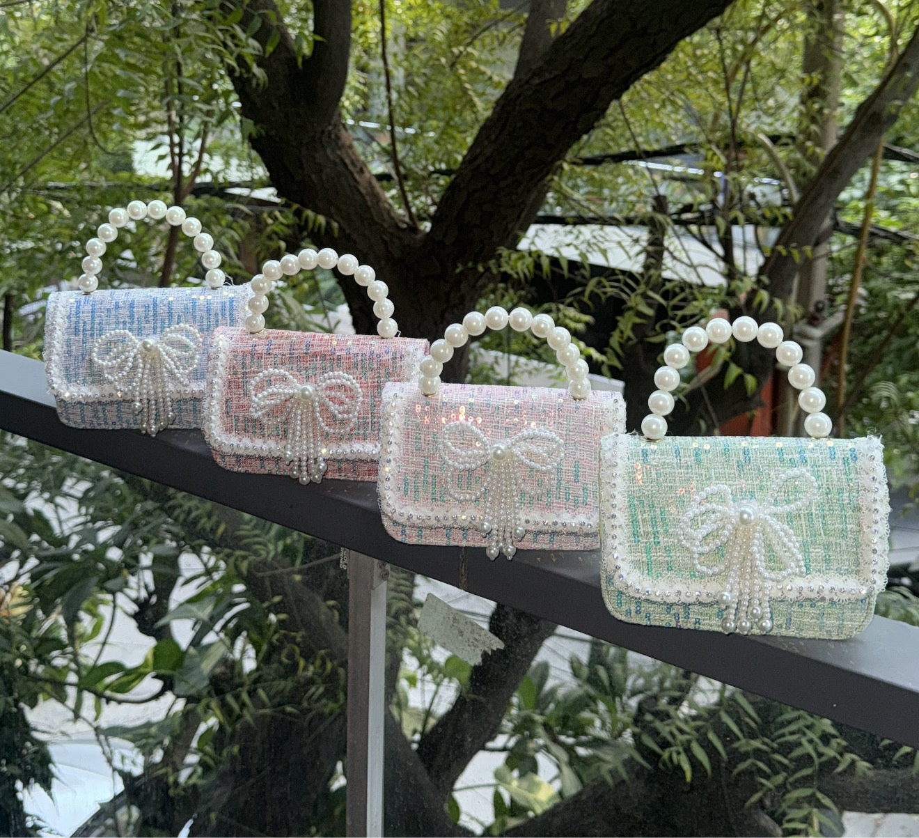 Sequence Pearl Embeded Handbags 💞